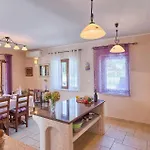 Emanuel Holiday home *