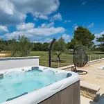 Holiday home Emanuel Pula