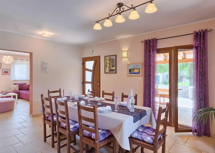 Vakantiehuis Emanuel Pula